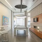 Striking 2Bd - Cdt- Gym, Pool, Parking - Sleep8