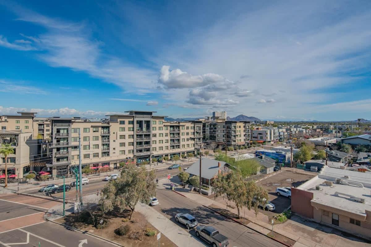 Apartment Striking 2bd - Cdt- Gym, Pool, Parking - Sleep8 *